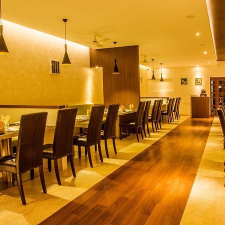 Gayathri Hotels Tirupur Kültér fotó