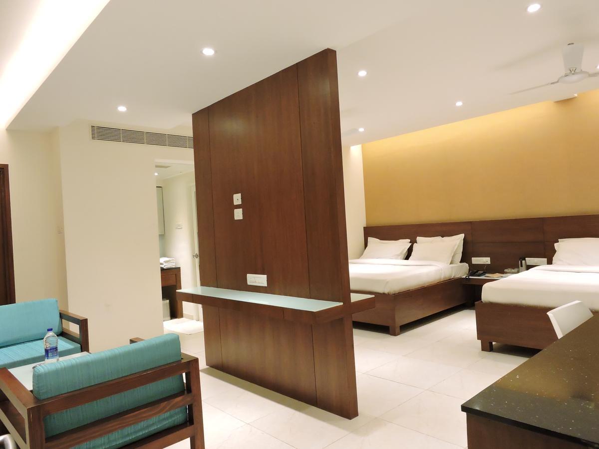 Gayathri Hotels Tirupur Kültér fotó