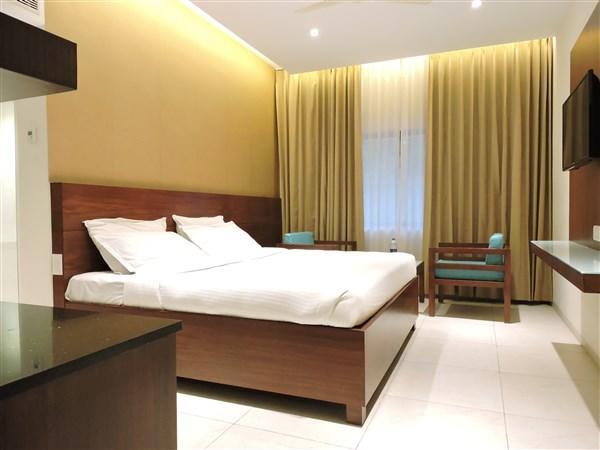 Gayathri Hotels Tirupur Kültér fotó