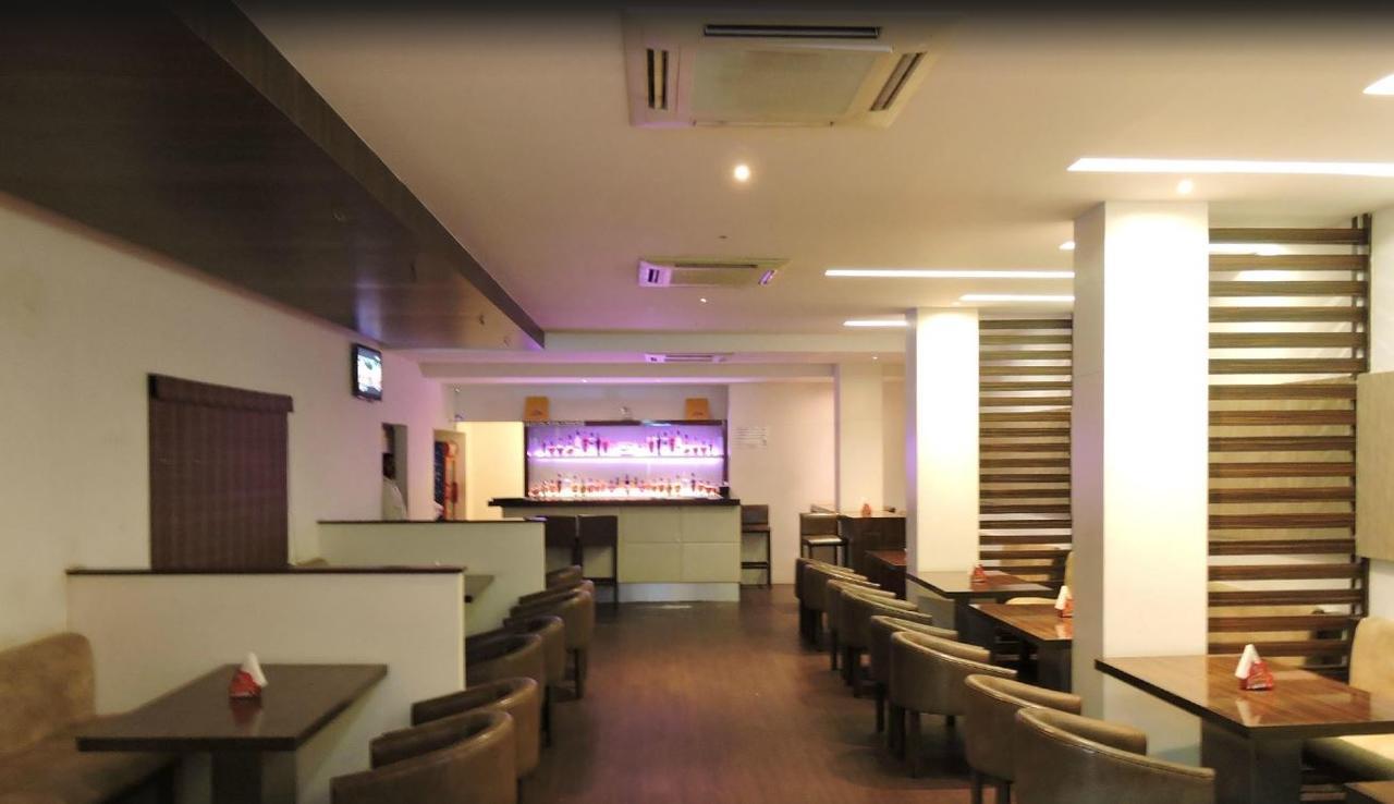 Gayathri Hotels Tirupur Kültér fotó