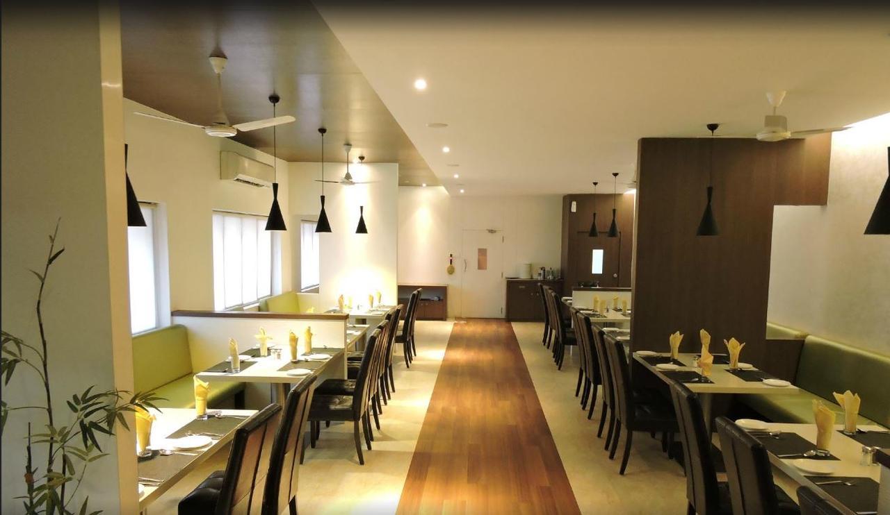 Gayathri Hotels Tirupur Kültér fotó
