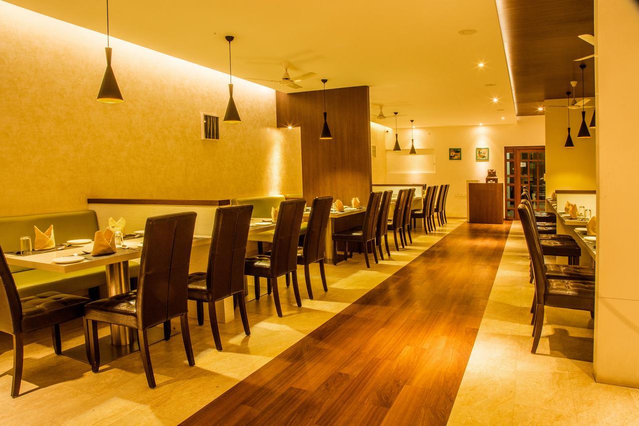 Gayathri Hotels Tirupur Kültér fotó
